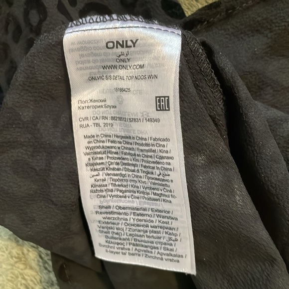 Leopard Only Black velvet top size 34 - Picture 5 of 7